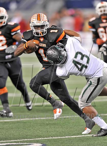 Thumbnail 2 in Lancaster vs. Cedar Park (UIL 4A Division 2 Final)  photogallery.
