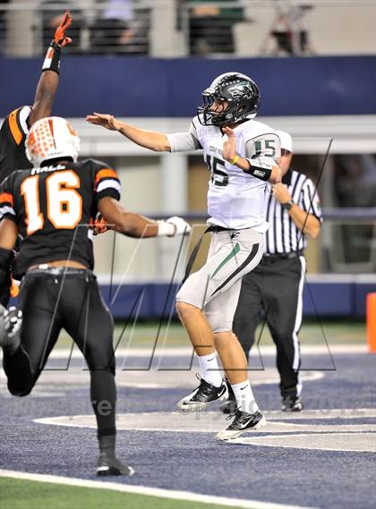 Thumbnail 1 in Lancaster vs. Cedar Park (UIL 4A Division 2 Final)  photogallery.