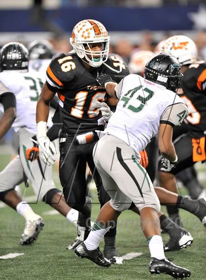 Thumbnail 2 in Lancaster vs. Cedar Park (UIL 4A Division 2 Final)  photogallery.