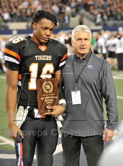 Thumbnail 2 in Lancaster vs. Cedar Park (UIL 4A Division 2 Final)  photogallery.