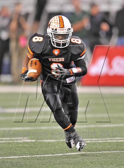 Thumbnail 2 in Lancaster vs. Cedar Park (UIL 4A Division 2 Final)  photogallery.