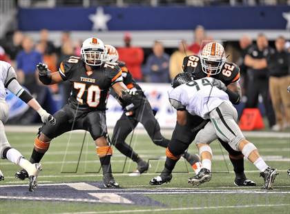 Thumbnail 1 in Lancaster vs. Cedar Park (UIL 4A Division 2 Final)  photogallery.