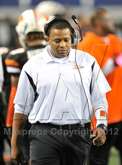 Thumbnail 3 in Lancaster vs. Cedar Park (UIL 4A Division 2 Final)  photogallery.