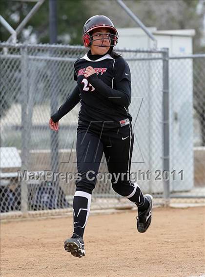 Thumbnail 3 in Rosamond vs. Bellarmine-Jefferson (Desert Classic) photogallery.