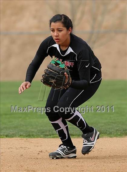 Thumbnail 2 in Rosamond vs. Bellarmine-Jefferson (Desert Classic) photogallery.