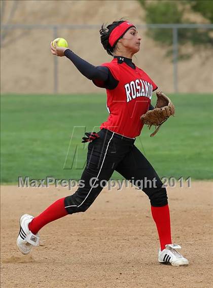 Thumbnail 1 in Rosamond vs. Bellarmine-Jefferson (Desert Classic) photogallery.
