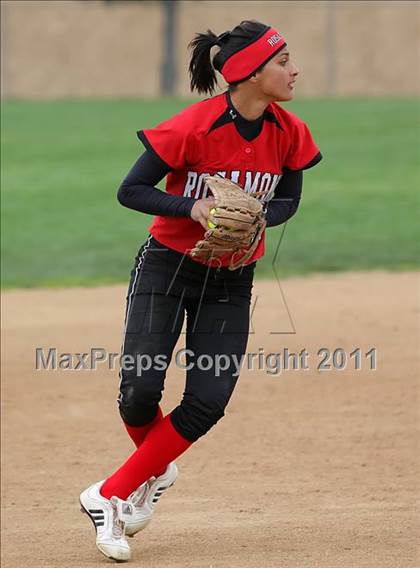 Thumbnail 1 in Rosamond vs. Bellarmine-Jefferson (Desert Classic) photogallery.