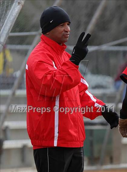 Thumbnail 2 in Rosamond vs. Bellarmine-Jefferson (Desert Classic) photogallery.