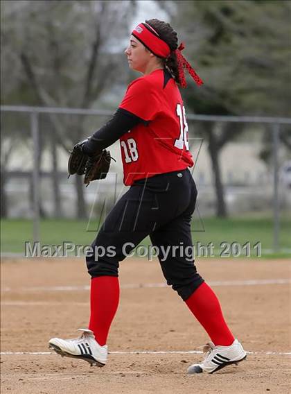 Thumbnail 3 in Rosamond vs. Bellarmine-Jefferson (Desert Classic) photogallery.