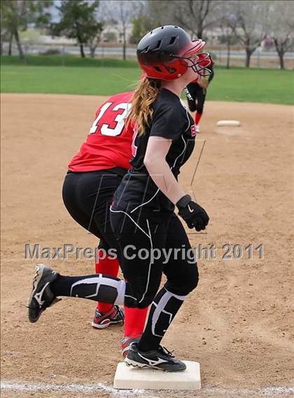 Thumbnail 3 in Rosamond vs. Bellarmine-Jefferson (Desert Classic) photogallery.