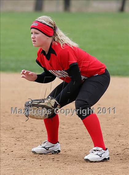 Thumbnail 3 in Rosamond vs. Bellarmine-Jefferson (Desert Classic) photogallery.