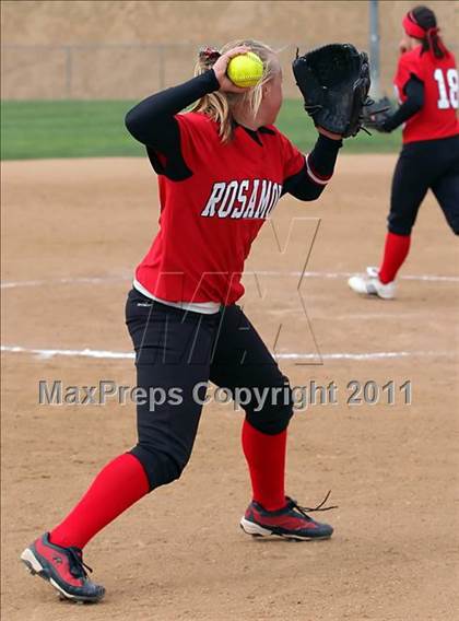 Thumbnail 3 in Rosamond vs. Bellarmine-Jefferson (Desert Classic) photogallery.