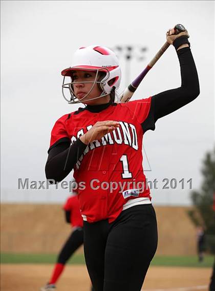 Thumbnail 1 in Rosamond vs. Bellarmine-Jefferson (Desert Classic) photogallery.