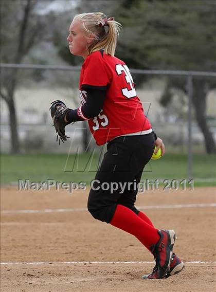 Thumbnail 3 in Rosamond vs. Bellarmine-Jefferson (Desert Classic) photogallery.