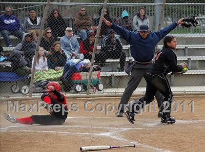 Thumbnail 3 in Rosamond vs. Bellarmine-Jefferson (Desert Classic) photogallery.