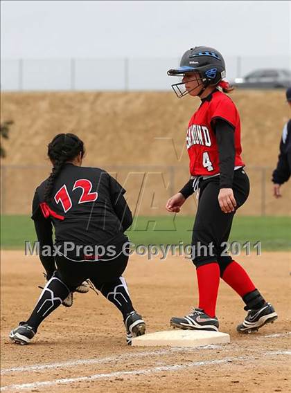 Thumbnail 3 in Rosamond vs. Bellarmine-Jefferson (Desert Classic) photogallery.