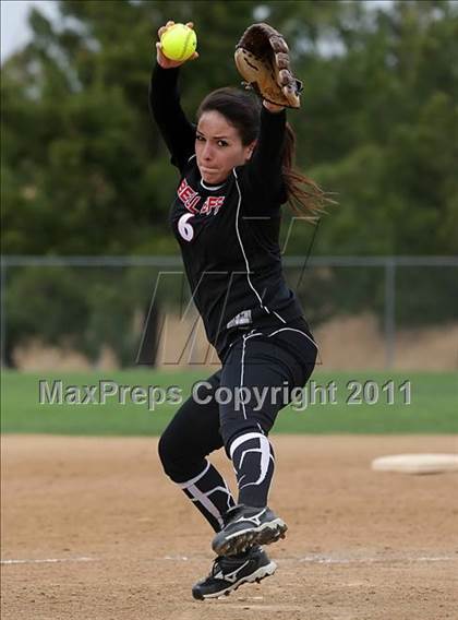 Thumbnail 2 in Rosamond vs. Bellarmine-Jefferson (Desert Classic) photogallery.