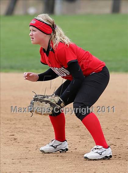 Thumbnail 2 in Rosamond vs. Bellarmine-Jefferson (Desert Classic) photogallery.