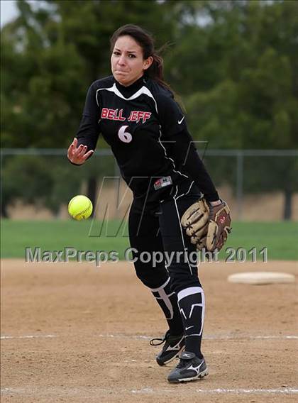 Thumbnail 3 in Rosamond vs. Bellarmine-Jefferson (Desert Classic) photogallery.