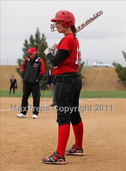 Thumbnail 2 in Rosamond vs. Bellarmine-Jefferson (Desert Classic) photogallery.