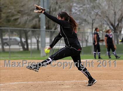 Thumbnail 3 in Rosamond vs. Bellarmine-Jefferson (Desert Classic) photogallery.