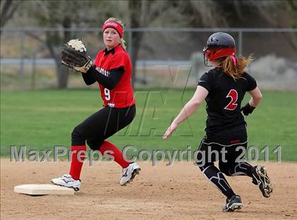 Thumbnail 3 in Rosamond vs. Bellarmine-Jefferson (Desert Classic) photogallery.