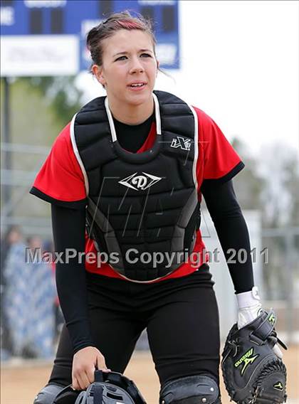 Thumbnail 3 in Rosamond vs. Bellarmine-Jefferson (Desert Classic) photogallery.