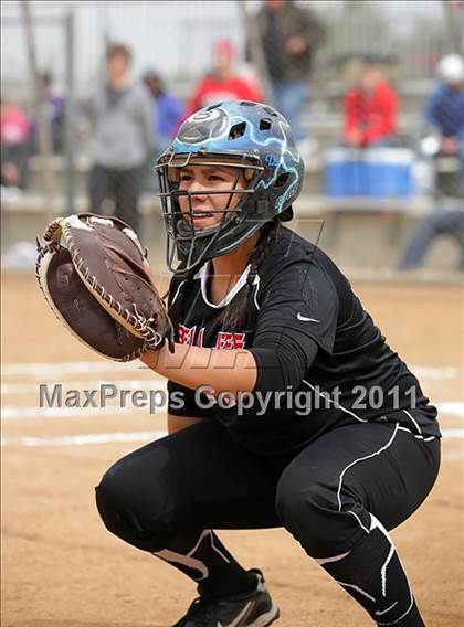 Thumbnail 1 in Rosamond vs. Bellarmine-Jefferson (Desert Classic) photogallery.