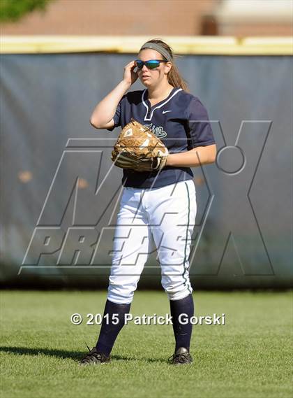Thumbnail 2 in New Trier vs. Gurnee Warren (IHSA Class 4A Sectional) photogallery.