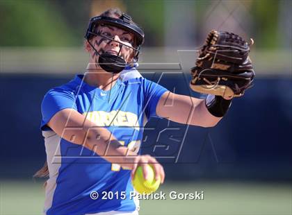 Thumbnail 3 in New Trier vs. Gurnee Warren (IHSA Class 4A Sectional) photogallery.