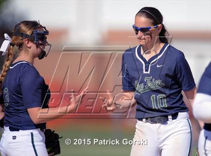 Thumbnail 2 in New Trier vs. Gurnee Warren (IHSA Class 4A Sectional) photogallery.