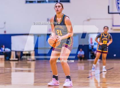 Thumbnail 1 in Maryknoll vs Waiakea (Imua Invitational) photogallery.