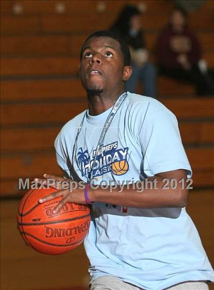 Thumbnail 1 in Twentynine Palms vs. Colton (MaxPreps Holiday Classic) photogallery.
