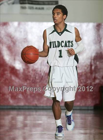 Thumbnail 1 in Twentynine Palms vs. Colton (MaxPreps Holiday Classic) photogallery.