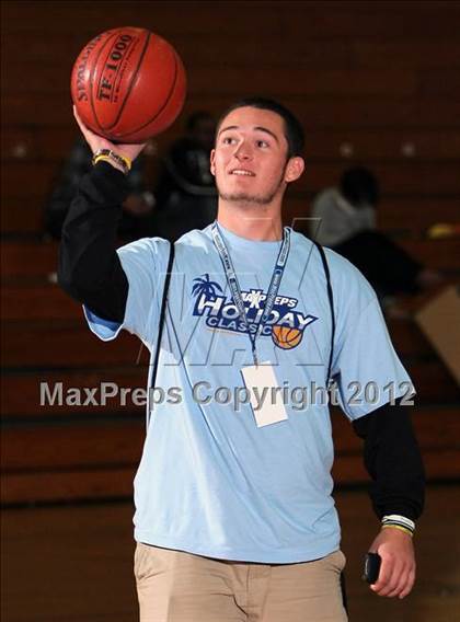 Thumbnail 3 in Twentynine Palms vs. Colton (MaxPreps Holiday Classic) photogallery.