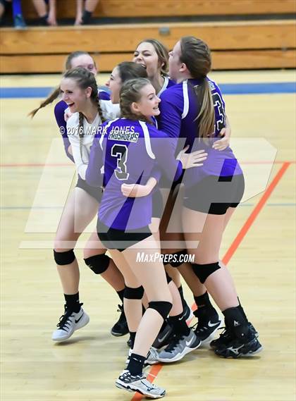 Thumbnail 3 in Northwest Christian vs. Snowflake (AIA D3 Semifinal) photogallery.