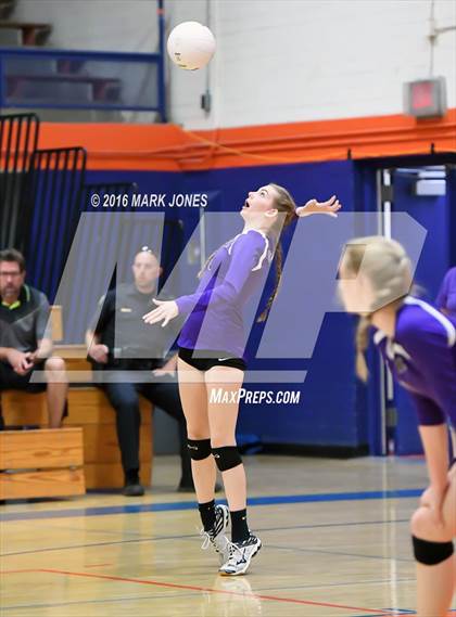 Thumbnail 2 in Northwest Christian vs. Snowflake (AIA D3 Semifinal) photogallery.