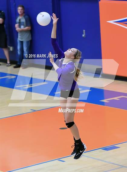 Thumbnail 3 in Northwest Christian vs. Snowflake (AIA D3 Semifinal) photogallery.