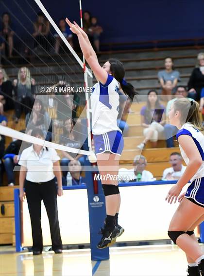 Thumbnail 3 in Northwest Christian vs. Snowflake (AIA D3 Semifinal) photogallery.