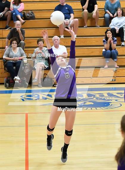 Thumbnail 2 in Northwest Christian vs. Snowflake (AIA D3 Semifinal) photogallery.