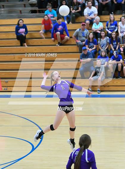 Thumbnail 3 in Northwest Christian vs. Snowflake (AIA D3 Semifinal) photogallery.