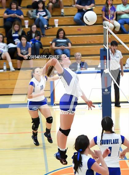 Thumbnail 3 in Northwest Christian vs. Snowflake (AIA D3 Semifinal) photogallery.