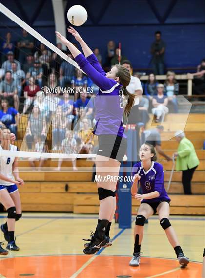 Thumbnail 1 in Northwest Christian vs. Snowflake (AIA D3 Semifinal) photogallery.