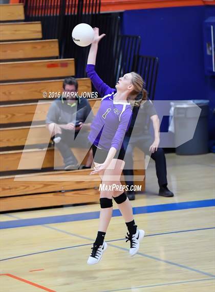 Thumbnail 3 in Northwest Christian vs. Snowflake (AIA D3 Semifinal) photogallery.