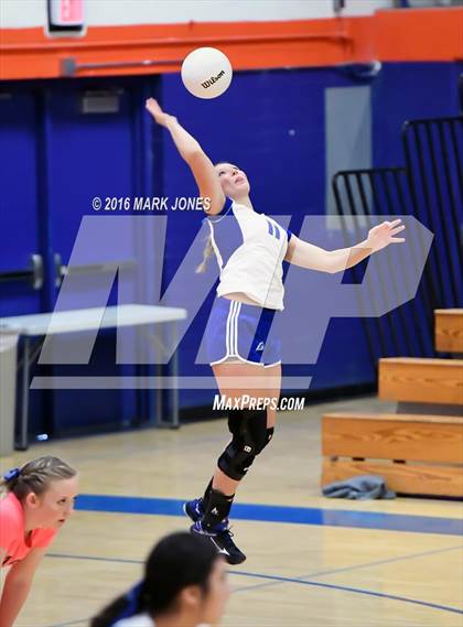Thumbnail 2 in Northwest Christian vs. Snowflake (AIA D3 Semifinal) photogallery.