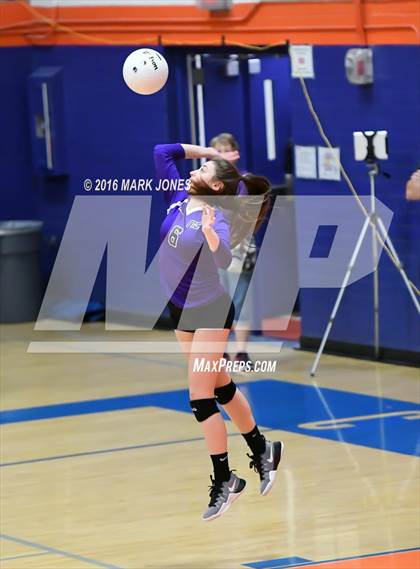 Thumbnail 2 in Northwest Christian vs. Snowflake (AIA D3 Semifinal) photogallery.