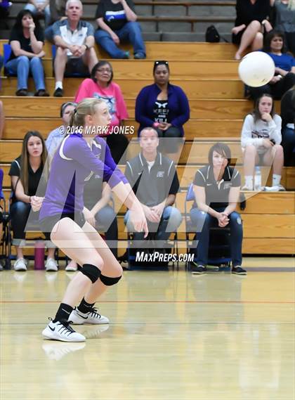 Thumbnail 3 in Northwest Christian vs. Snowflake (AIA D3 Semifinal) photogallery.