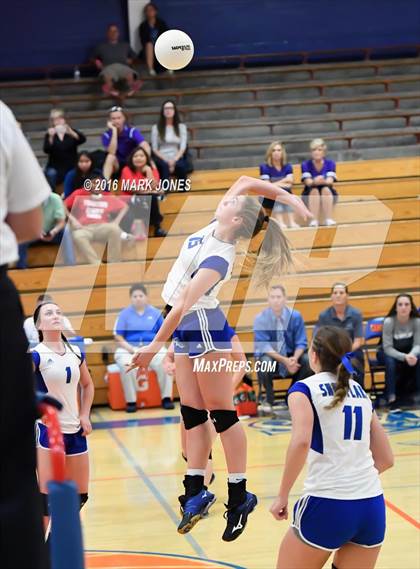 Thumbnail 3 in Northwest Christian vs. Snowflake (AIA D3 Semifinal) photogallery.