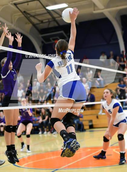 Thumbnail 3 in Northwest Christian vs. Snowflake (AIA D3 Semifinal) photogallery.