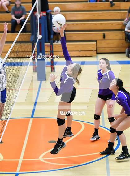 Thumbnail 3 in Northwest Christian vs. Snowflake (AIA D3 Semifinal) photogallery.